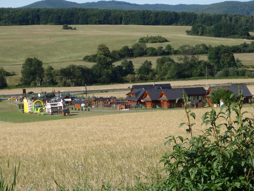 Ubytovanie Koliba Pacho - Zrub Jolanka Prievidza Exterior photo